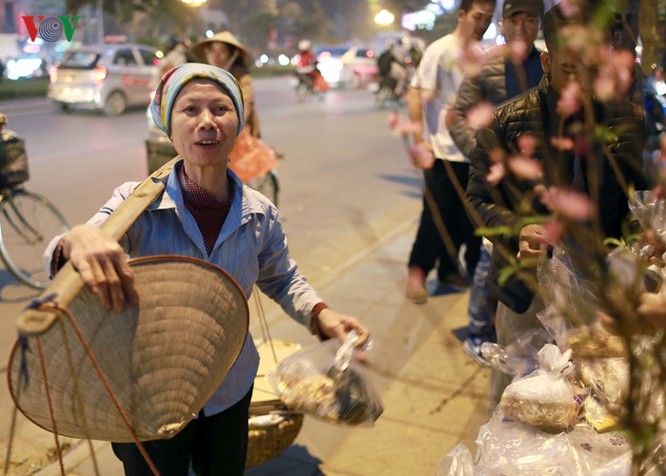 Những chiếc bánh chưng ấm tình người ngày giáp Tết Đinh Dậu ảnh 3