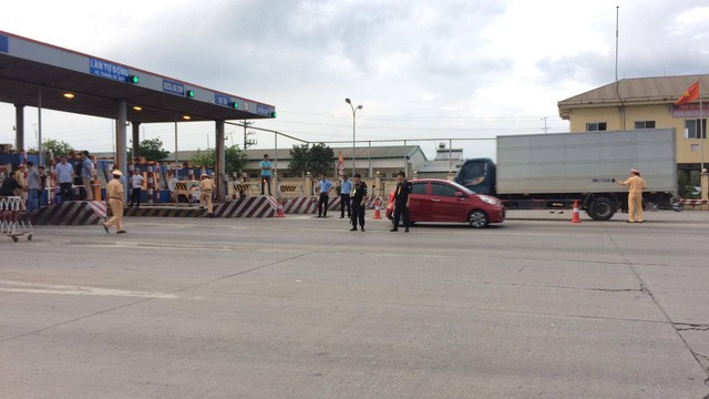 Lực lượng chức năng được huy động.