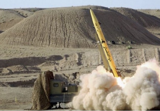 Iran phóng tên lửa tấn công IS Syria, cảnh cáo Mỹ và đồng minh ảnh 1