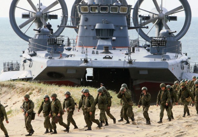 Nga ra uy giành thế siêu cường, Mỹ-NATO ra sức “dìm hàng“ ảnh 3