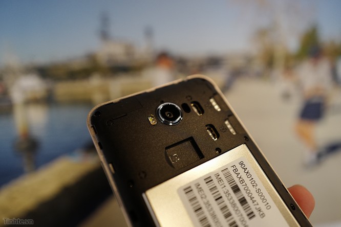 Trên tay Asus Zenfone Max: điện thoại kiêm pin di động giá 4.5 triệu đồng ảnh 13
