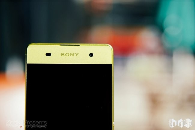 Mê mẩn với Sony Xperia XA màu vàng chanh ảnh 1