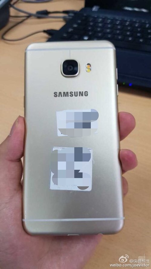 Ngắm điện thoại Galaxy C5 thiết kế giống HTC 10 ảnh 4