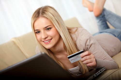Thương mại điện tử VN: Chỉ 2,8% thanh toán online ảnh 1