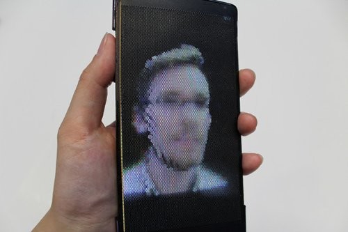 Ra mắt smartphone màn hình uốn dẻo, hiển thị 3D ảnh 2
