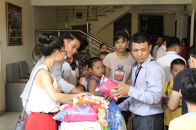 Ngày 1/6 đầy ý nghĩa với trẻ em hoàn cảnh đặc biệt ảnh 3