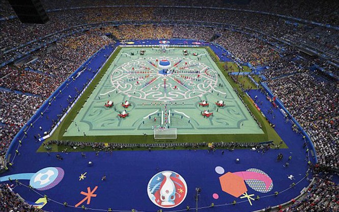 Lễ khai mạc EURO 2016 ngắn ngọn, ngập tràn màu sắc và âm thanh ảnh 1