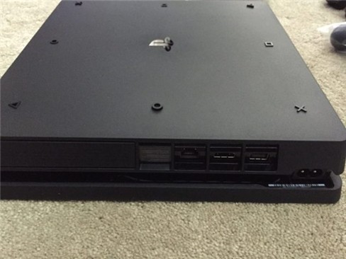 Rò rỉ hình ảnh PlayStation 4 Slim ảnh 2