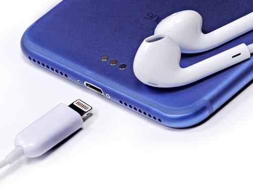 Apple thừa nhận lỗi tai nghe Lightning EarPods ảnh 1