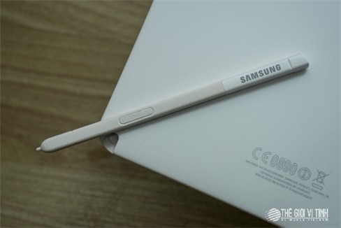 Cận cảnh máy tính bảng Samsung Galaxy A 2016 hỗ trợ S Pen
