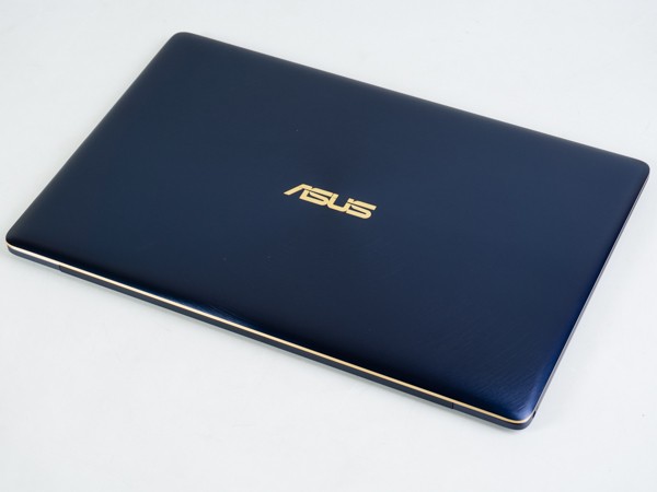 Cận cảnh laptop siêu mỏng Asus ZenBook 3 tại Việt Nam ảnh 7