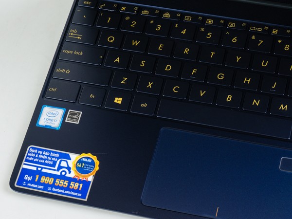 Cận cảnh laptop siêu mỏng Asus ZenBook 3 tại Việt Nam ảnh 10