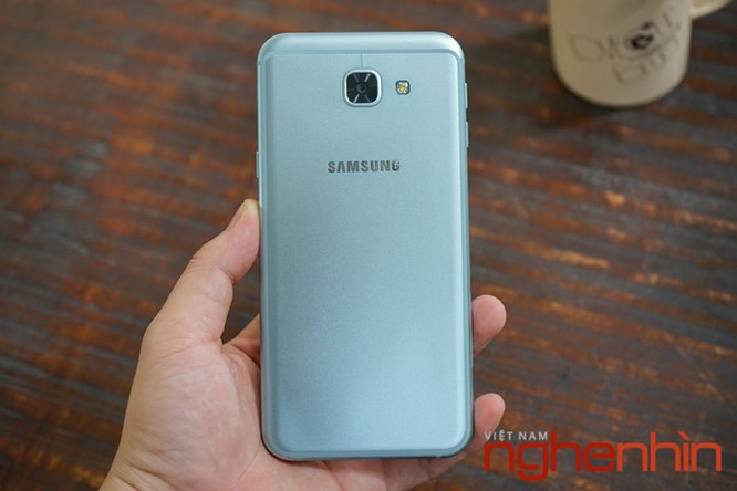 Trên tay Galaxy A8 2016 đầu tiên Việt Nam giá 9 triệu ảnh 2