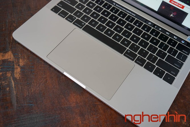 Cận cảnh Macbook Pro 2016 có Touch Bar vừa về Việt Nam giá 43 triệu ảnh 4