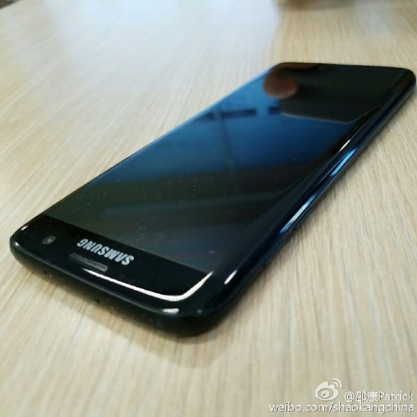 Samsung Galaxy S7 Edge bản đen bóng bất ngờ lộ diện ảnh 7