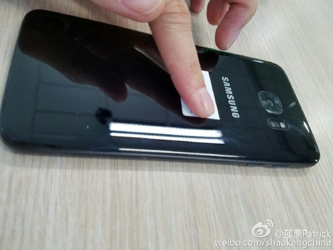 Lộ ảnh thực tế Galaxy S7 edge đen bóng ảnh 1