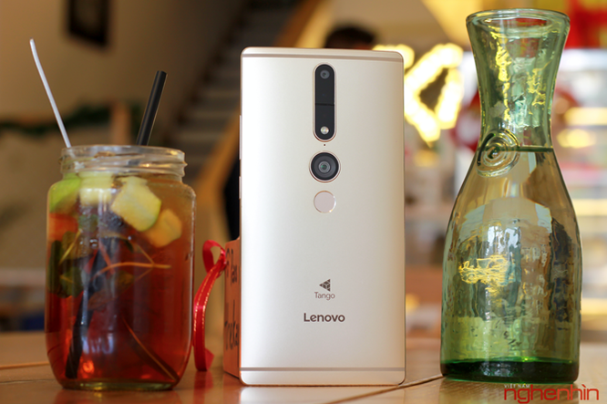 Trên tay Lenovo Phab2 Pro - smartphone sở hữu 4 camera ảnh 1