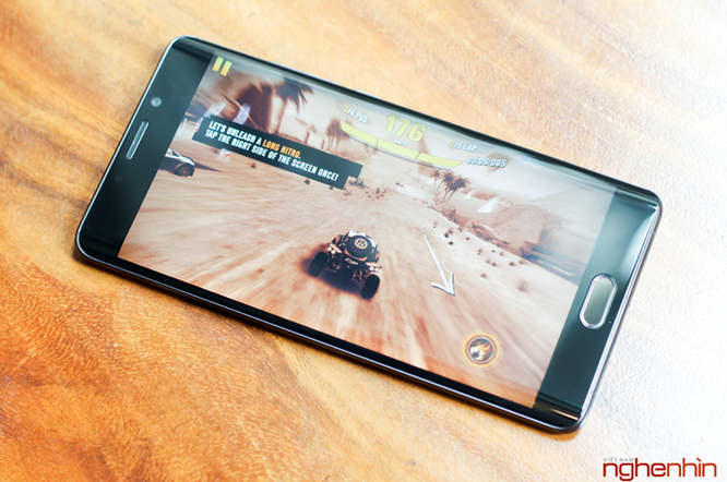 Đánh giá Xiaomi Mi Note 2 - đối thủ khó chịu của mọi flagship ảnh 5