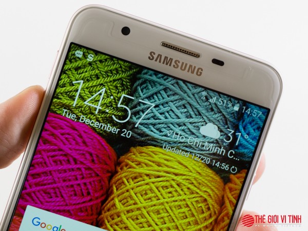 Cận cảnh Samsung Galaxy J7 Prime màu hồng ảnh 15