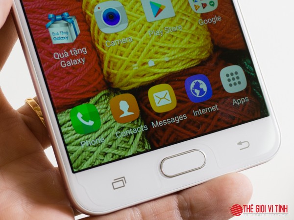 Cận cảnh Samsung Galaxy J7 Prime màu hồng ảnh 16