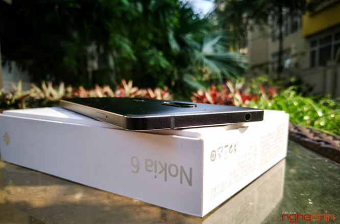 Xem kỹ chiếc Nokia 6 đầu tiên xách tay về Việt Nam ảnh 8