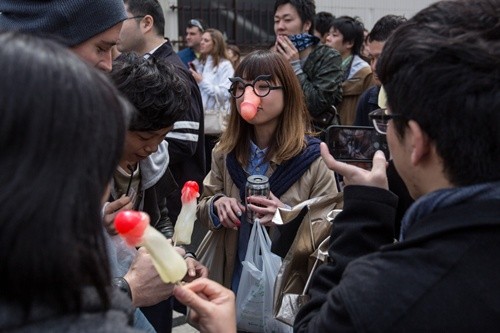 Lễ hội rước “của quý” ở Nhật đông nghẹt khách tham quan ảnh 6