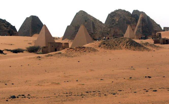 Độc đáo quần thể kim tự tháp “bị lãng quên” ở Sudan ảnh 1