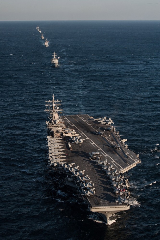 Siêu tàu sân bay Mỹ khoe sức mạnh trong cuộc đối đầu Mỹ - Trung ảnh 5