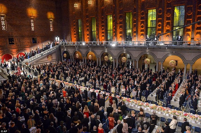 Lộng lẫy tiệc tối Nobel 2015 với 1.300 khách mời siêu VIP ảnh 16