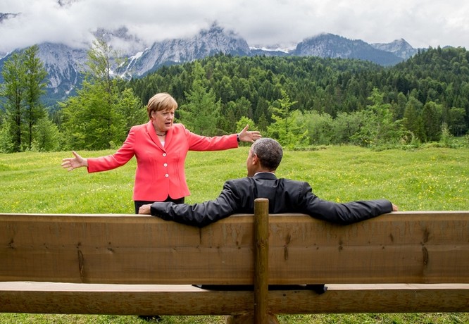 Obama làm đầu bếp, Kim Jong Un đáp chuyên cơ thị sát, bà Merkel chụp ảnh selfie ảnh 10