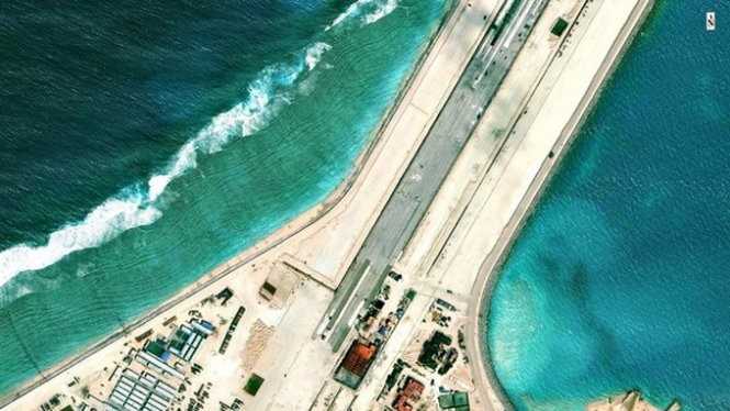 Trung Quốc đang gấp rút xây đường băng thứ ba trên đá Subi ở quần đảo Trường Sa