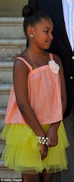 Phong cách thời trang của hai con gái tổng thống Obama sau 8 năm đồng hành cùng cha ảnh 154