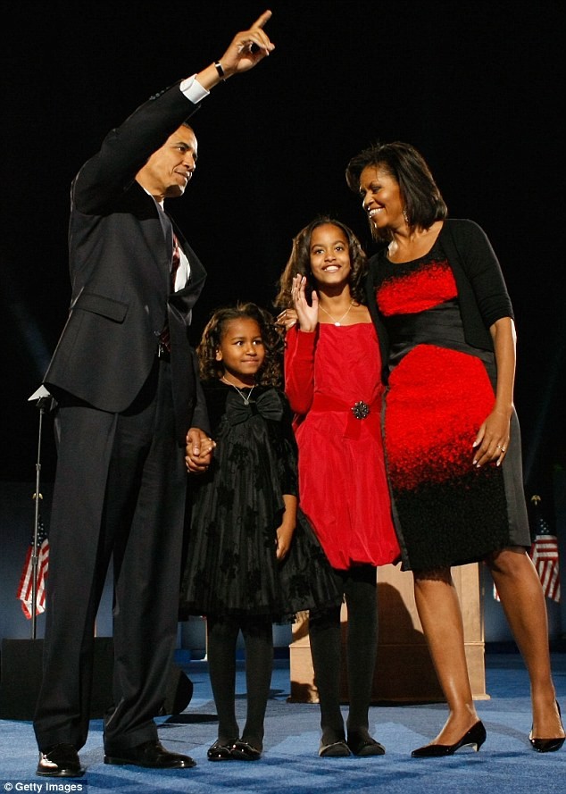 Phong cách thời trang của hai con gái tổng thống Obama sau 8 năm đồng hành cùng cha ảnh 5