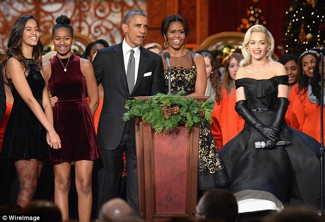 Phong cách thời trang của hai con gái tổng thống Obama sau 8 năm đồng hành cùng cha ảnh 168