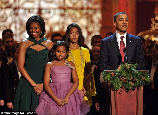 Phong cách thời trang của hai con gái tổng thống Obama sau 8 năm đồng hành cùng cha ảnh 12
