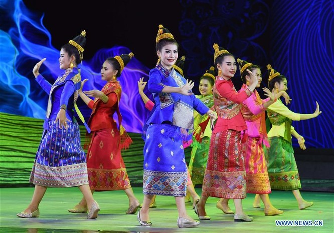 Lễ hội thời trang văn hóa châu Á tổ chức tại Trung Quốc ảnh 5