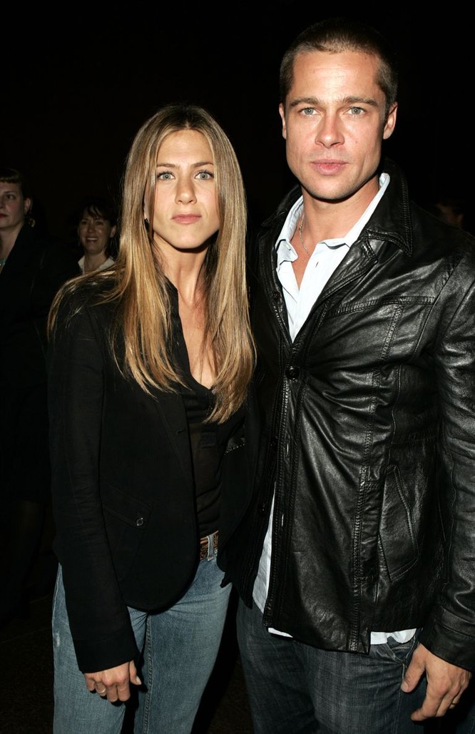 Jennifer Aniston và Brad Pitt, cặp đôi nổi tiếng của Hollywood từng kết hôn từ năm 2000 đến 2005. Ảnh: Harper