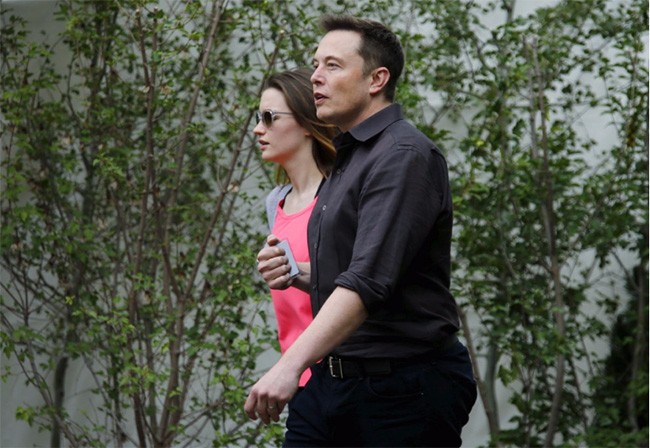 Elon Musk và Talulah Riley. Mike Blake / Reuters