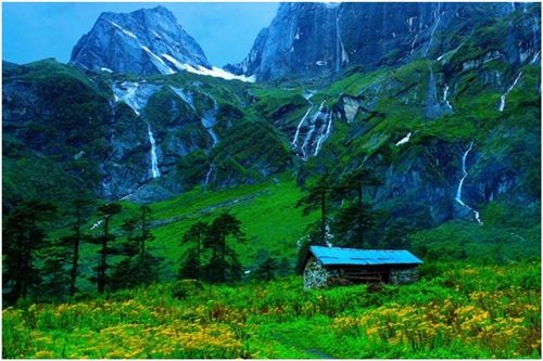 Top 10 thung lũng đẹp nhất trên thế giới bạn nên đặt chân đến 1 lần trong đời ảnh 1