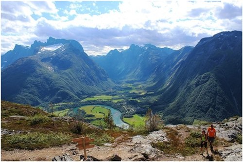 Top 10 thung lũng đẹp nhất trên thế giới bạn nên đặt chân đến 1 lần trong đời ảnh 7