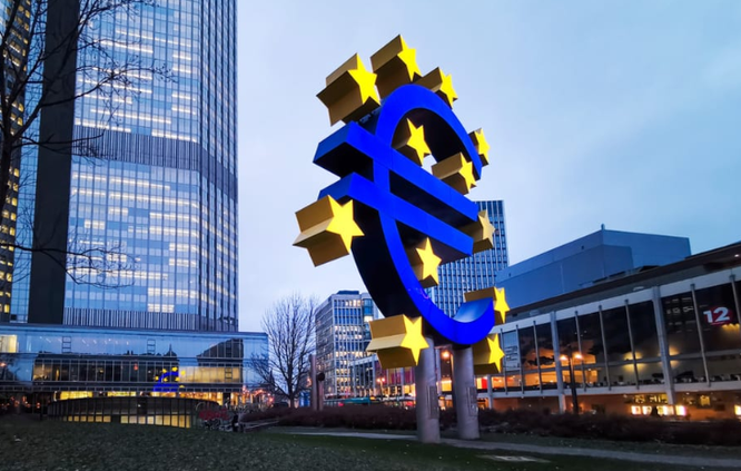 [ĐỌC CHẬM CUỐI TUẦN]: ECB tăng lãi suất có thể làm tan vỡ đồng EURO, thậm chí cả châu Âu. Tại sao? ảnh 2