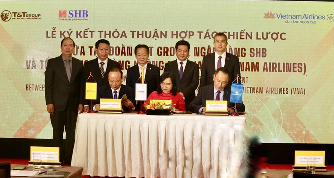 SHB, T&T Group hợp tác chiến lược toàn diện với Vietnam Airlines và VNR ảnh 1
