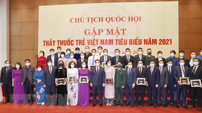Hội Thầy thuốc trẻ Việt Nam: Lực lượng xung kích tuyến đầu chống dịch, vì sức khỏe của người dân ảnh 2