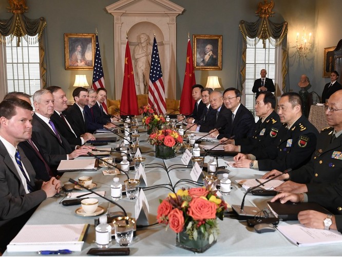 Đối thoại Mỹ - Trung lần 2: Washington khăng khăng Bắc Kinh phải ngừng quân sự hóa Biển Đông