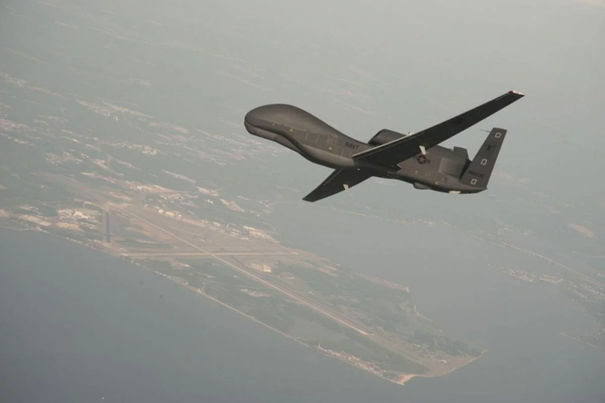 Giải mã toàn cảnh vụ Iran bắn rơi UAV trinh sát tối tân của Mỹ ảnh 2