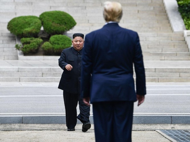 Hình ảnh cuộc gặp lịch sử Donald Trump – Kim Jong Un tại Khu phi quân sự Hàn – Triều ảnh 1
