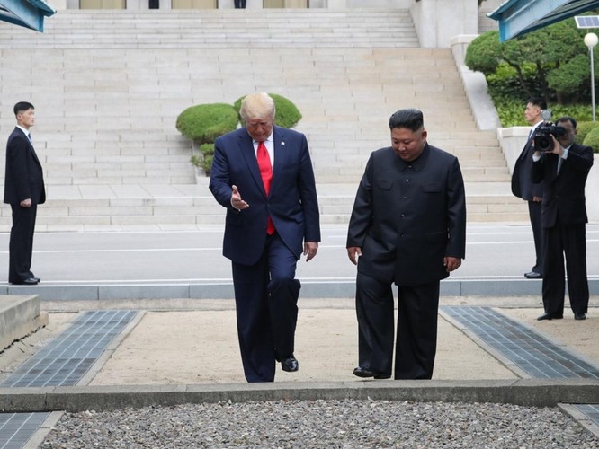 Hình ảnh cuộc gặp lịch sử Donald Trump – Kim Jong Un tại Khu phi quân sự Hàn – Triều ảnh 5