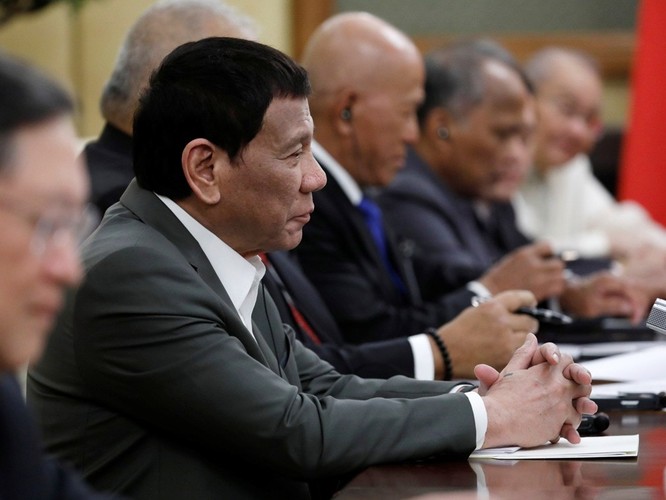 Hai mục tiêu lớn của ông Duterte trong chuyến thăm Trung Quốc đều không thành ảnh 1