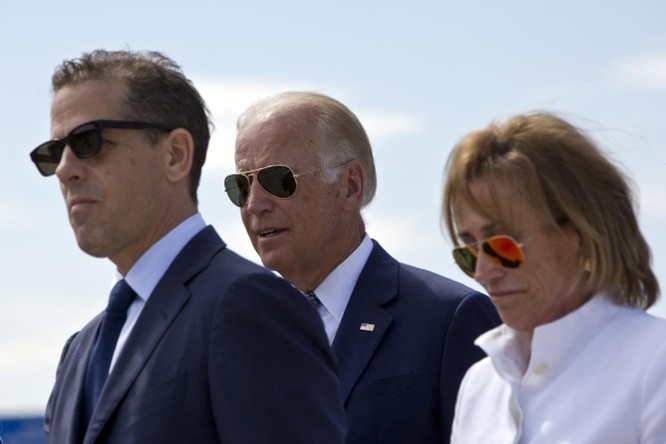 Khẩu chiến giữa hai ông Donald Trump và Joe Biden quanh chuyện gây sức ép với Ukraine ảnh 4