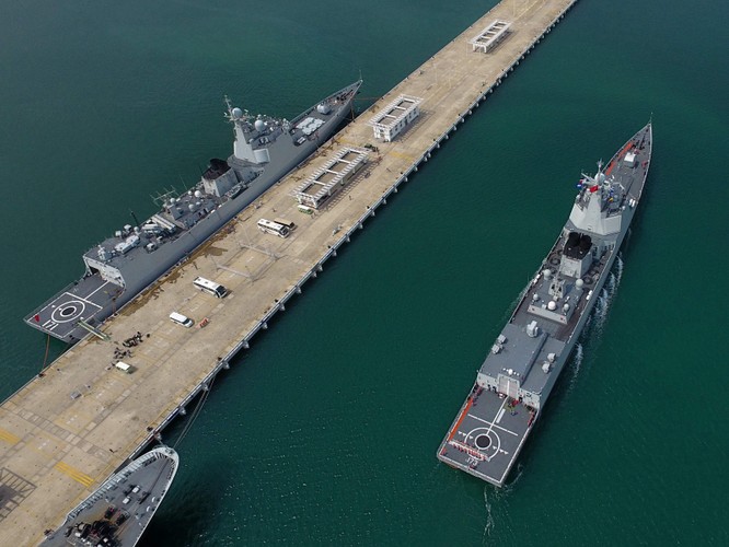 Mỹ đưa tàu sân bay USS Ronald Reagan vào Biển Đông, Trung Quốc nổi giận cho tàu bao vây? ảnh 2
